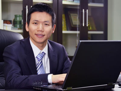 張邦鑫成馬云湖畔大學(xué)二期學(xué)員，唯一一位教育行業(yè)代表